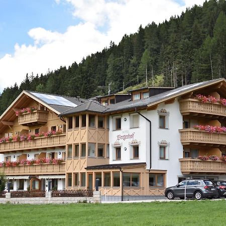 Almhotel Bergerhof Sarentino Buitenkant foto