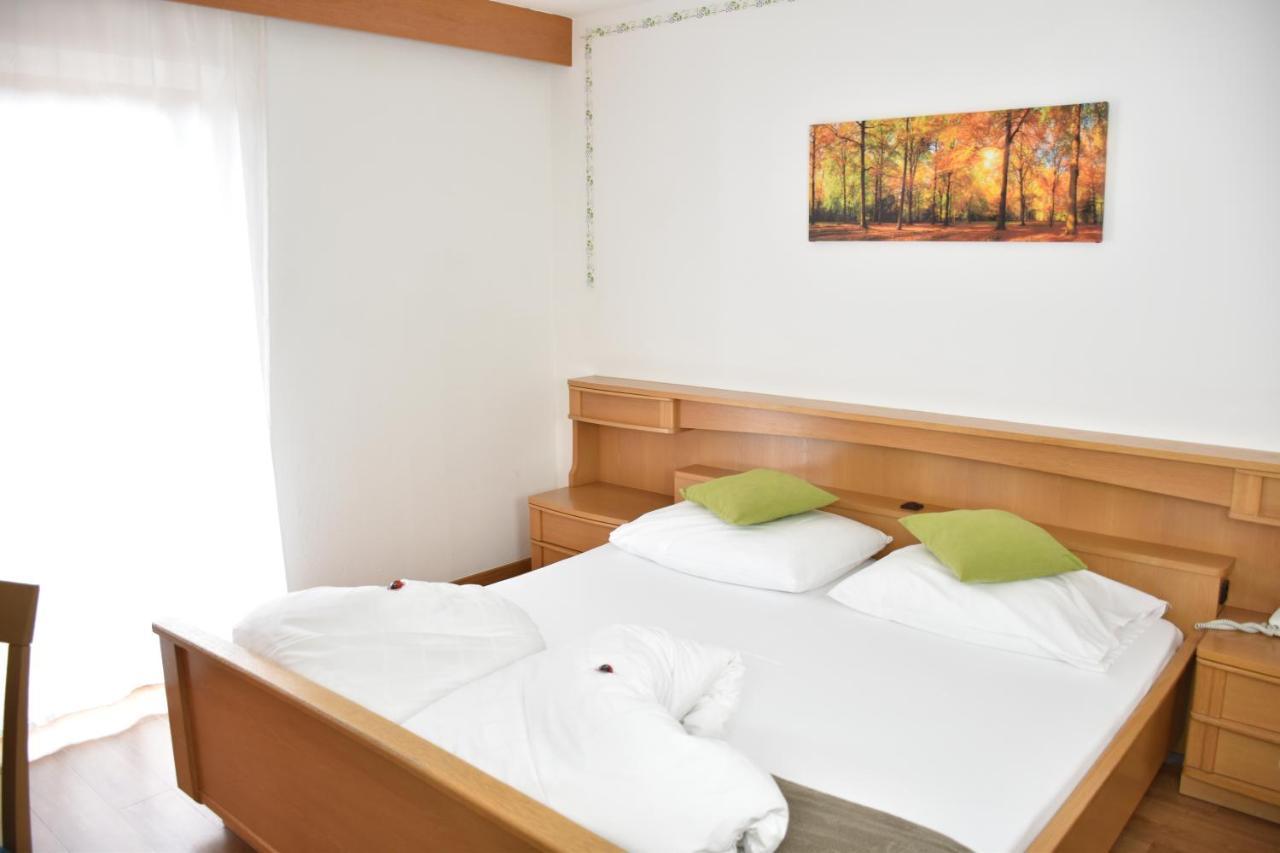 Almhotel Bergerhof Sarentino Buitenkant foto