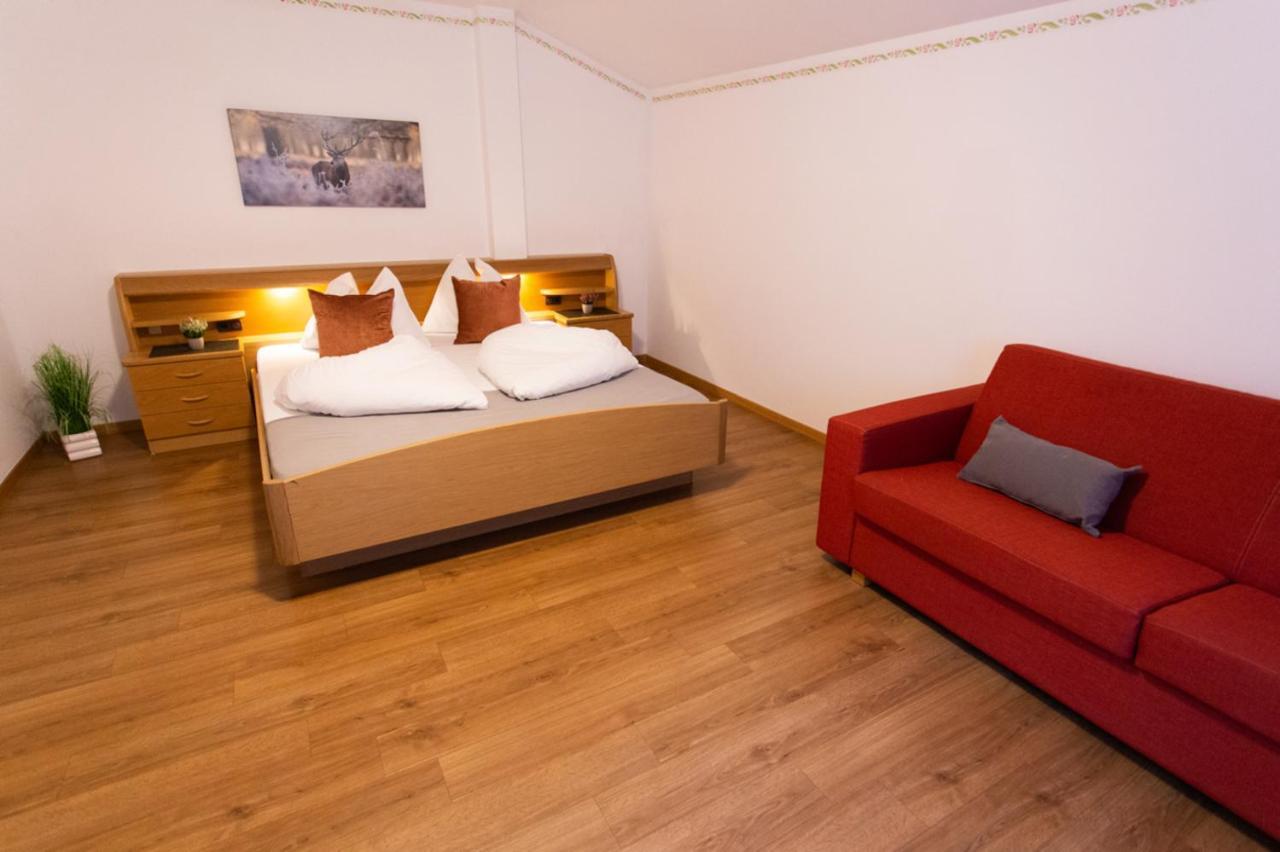 Almhotel Bergerhof Sarentino Buitenkant foto