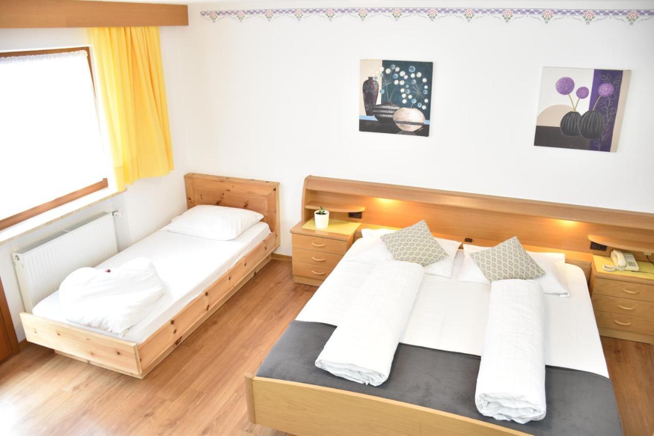 Almhotel Bergerhof Sarentino Buitenkant foto