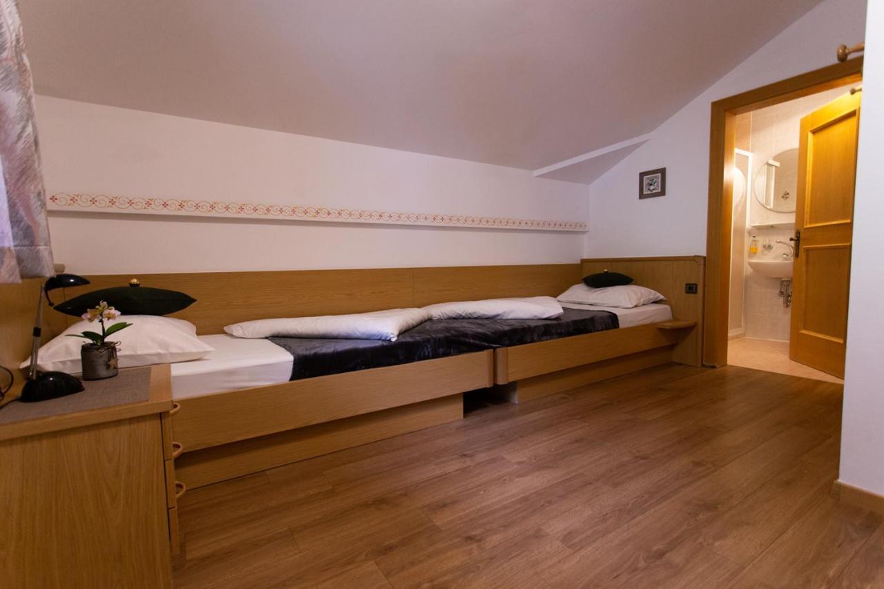 Almhotel Bergerhof Sarentino Buitenkant foto