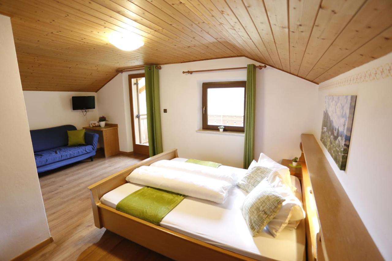 Almhotel Bergerhof Sarentino Buitenkant foto