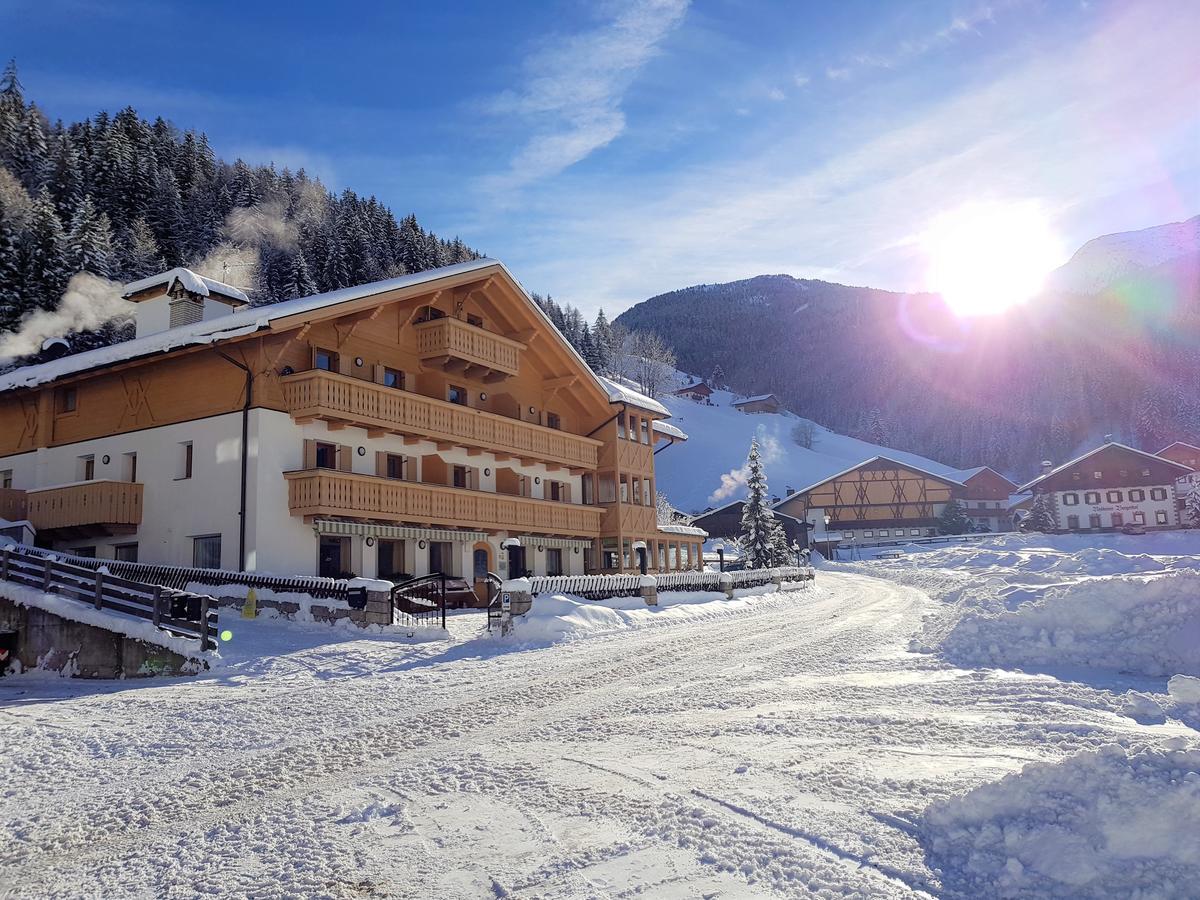 Almhotel Bergerhof Sarentino Buitenkant foto